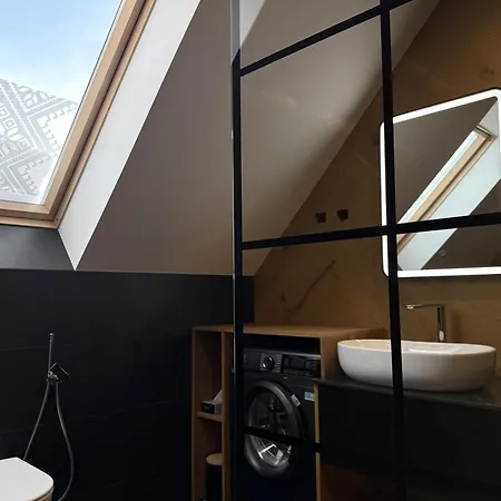 Greenhill Bachleda *