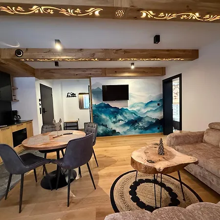 Greenhill Bachleda *