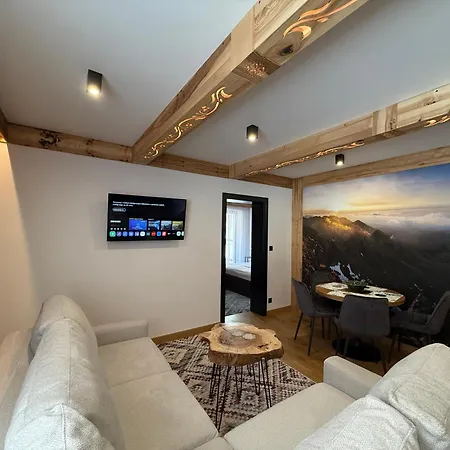 Greenhill Bachleda *